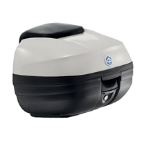 [CM292708] CM292708 Kit Bauletto 37L PIAGGIO MP3 HPE 300 E4 2019-> Bianco 544  Baule a sgancio rapido, capacità di 37 lt - può contenere un casco modulare. Guscio superiore verniciato nello stesso colore del veicolo, incluso schienalino comfort per il passeggero nello stesso materiale e colore della sella veicolo. Kit di installazione incluso (portapacchi e piastra di aggancio baule).